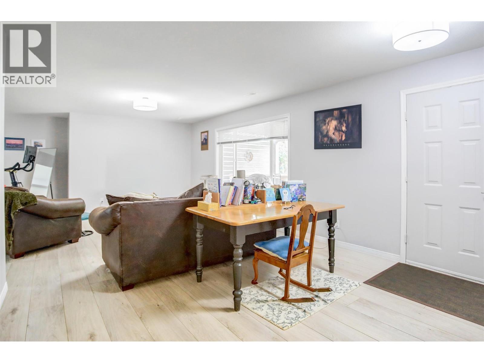  363 Woodpark Crescent, Kelowna