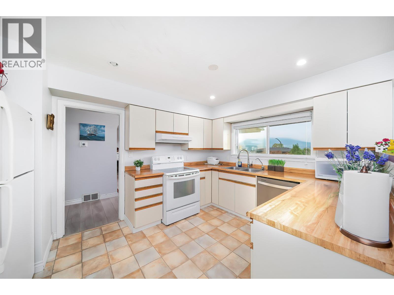 4066 YALE STREET, Burnaby