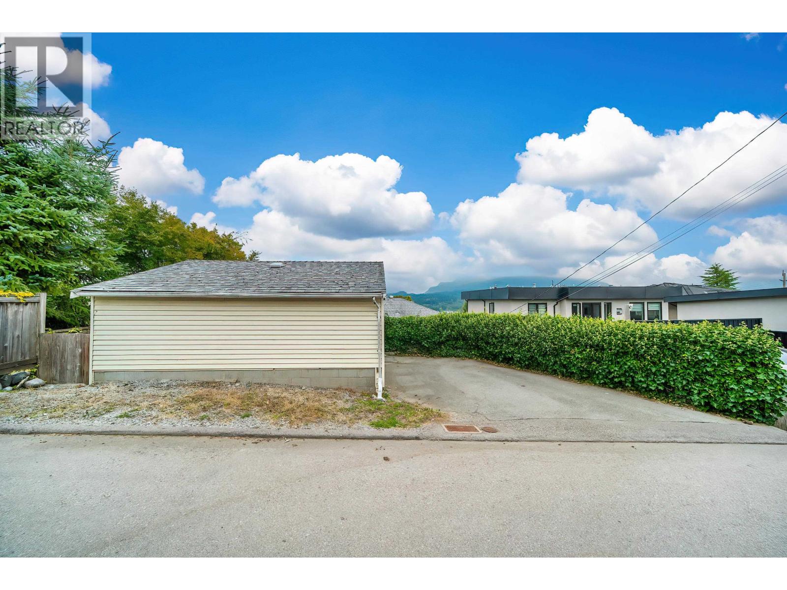 4066 YALE STREET, Burnaby