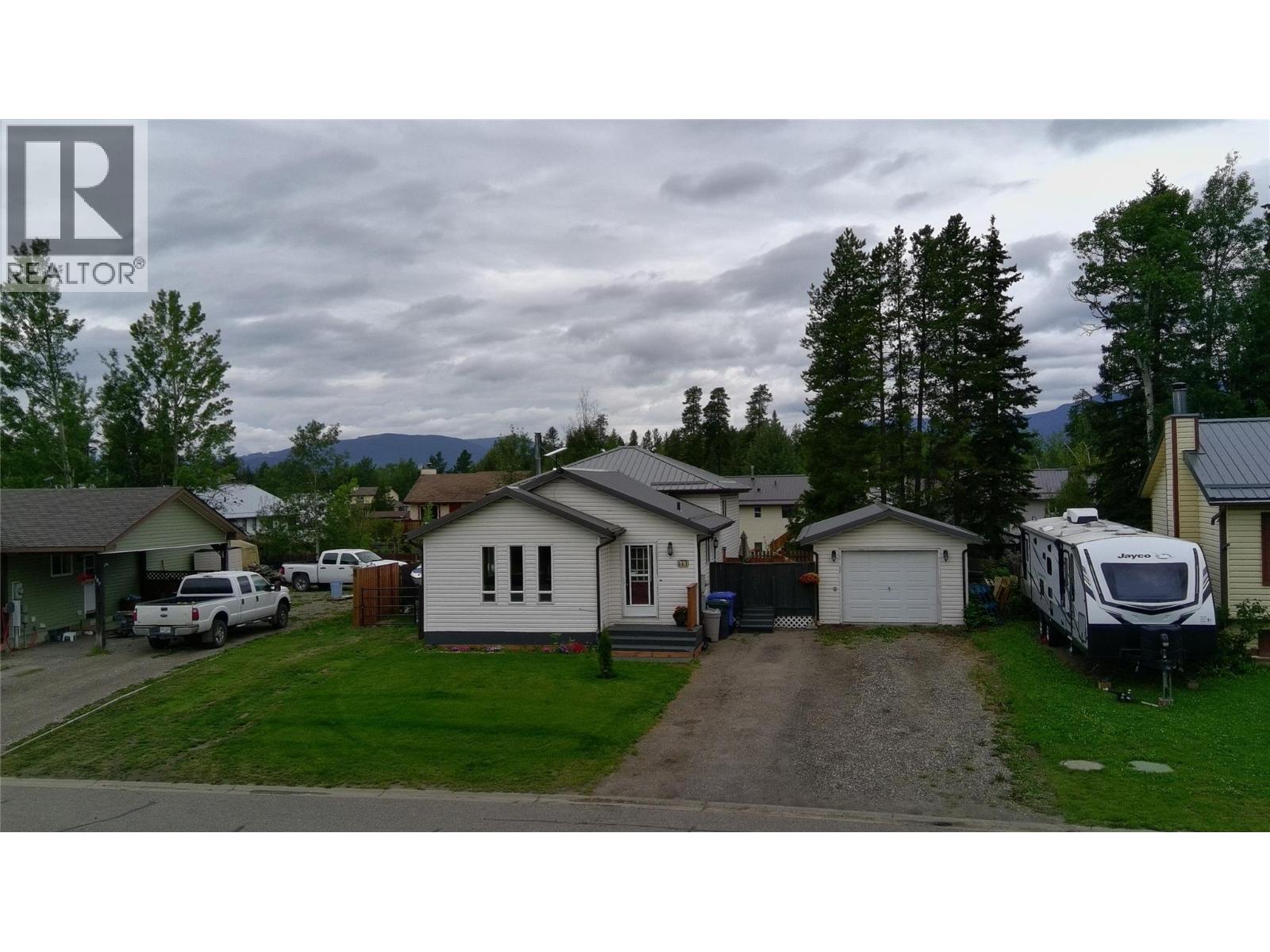 111 Birch Avenue, Tumbler Ridge