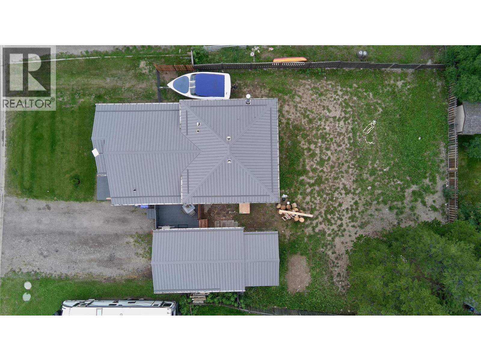 111 Birch Avenue, Tumbler Ridge