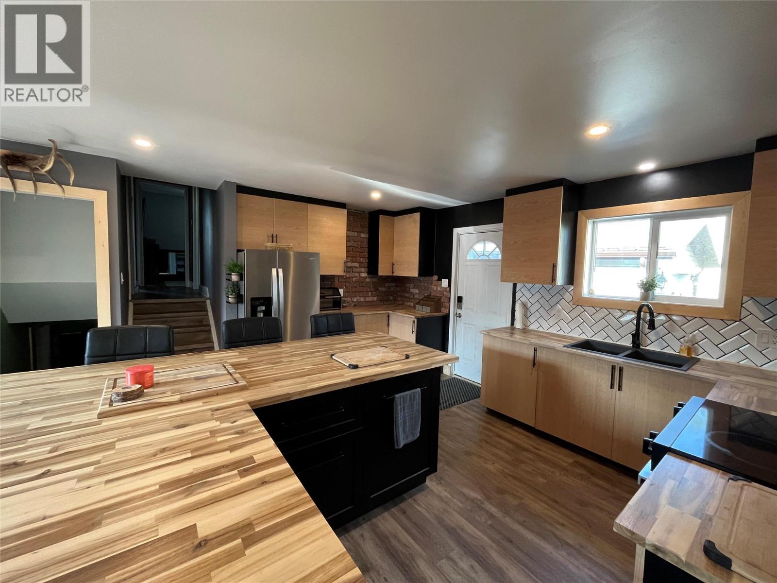 111 Birch Avenue, Tumbler Ridge