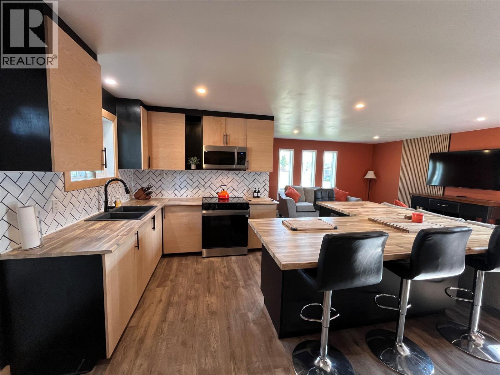 111 Birch Avenue, Tumbler Ridge