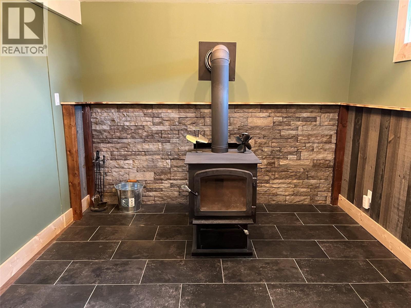 111 Birch Avenue, Tumbler Ridge