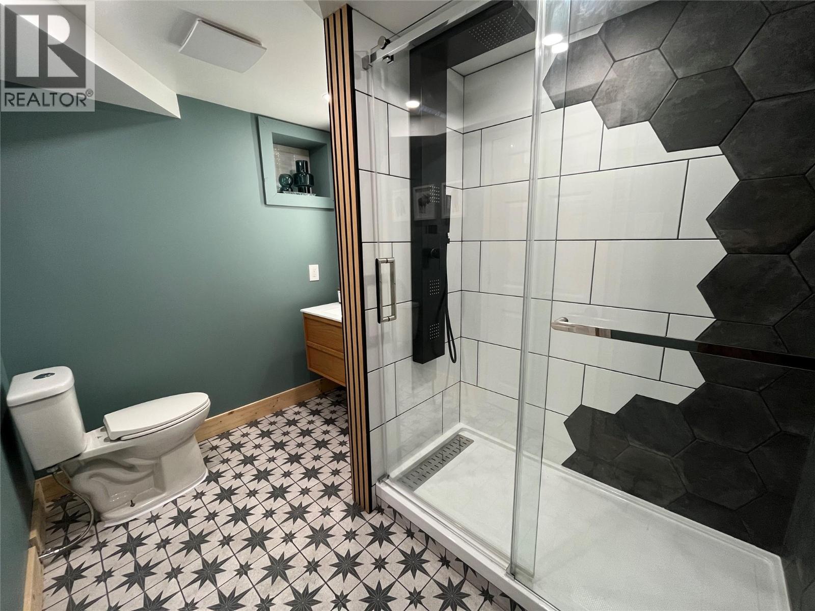 111 Birch Avenue, Tumbler Ridge