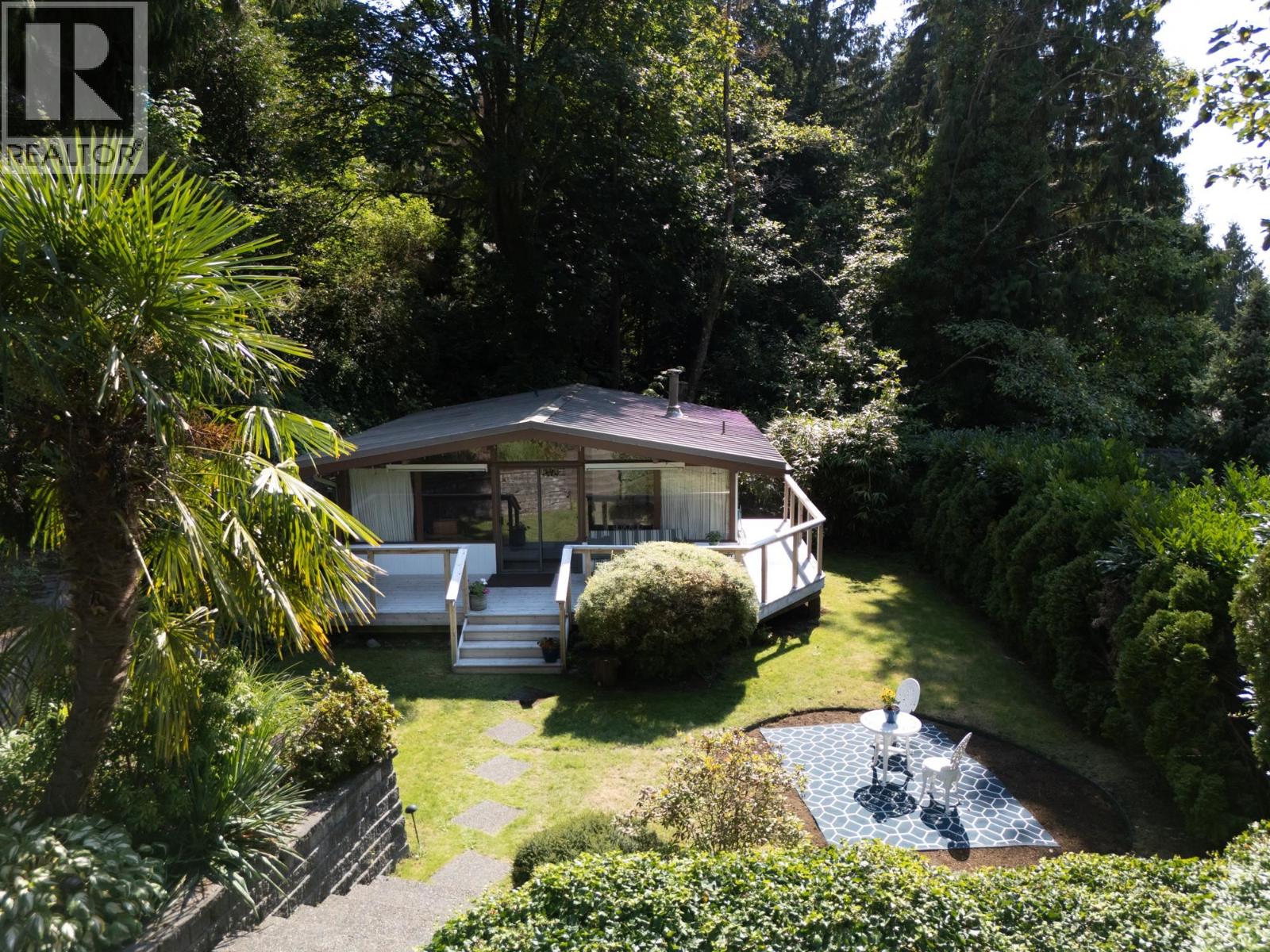 5733 BLUEBELL DRIVE, West Vancouver