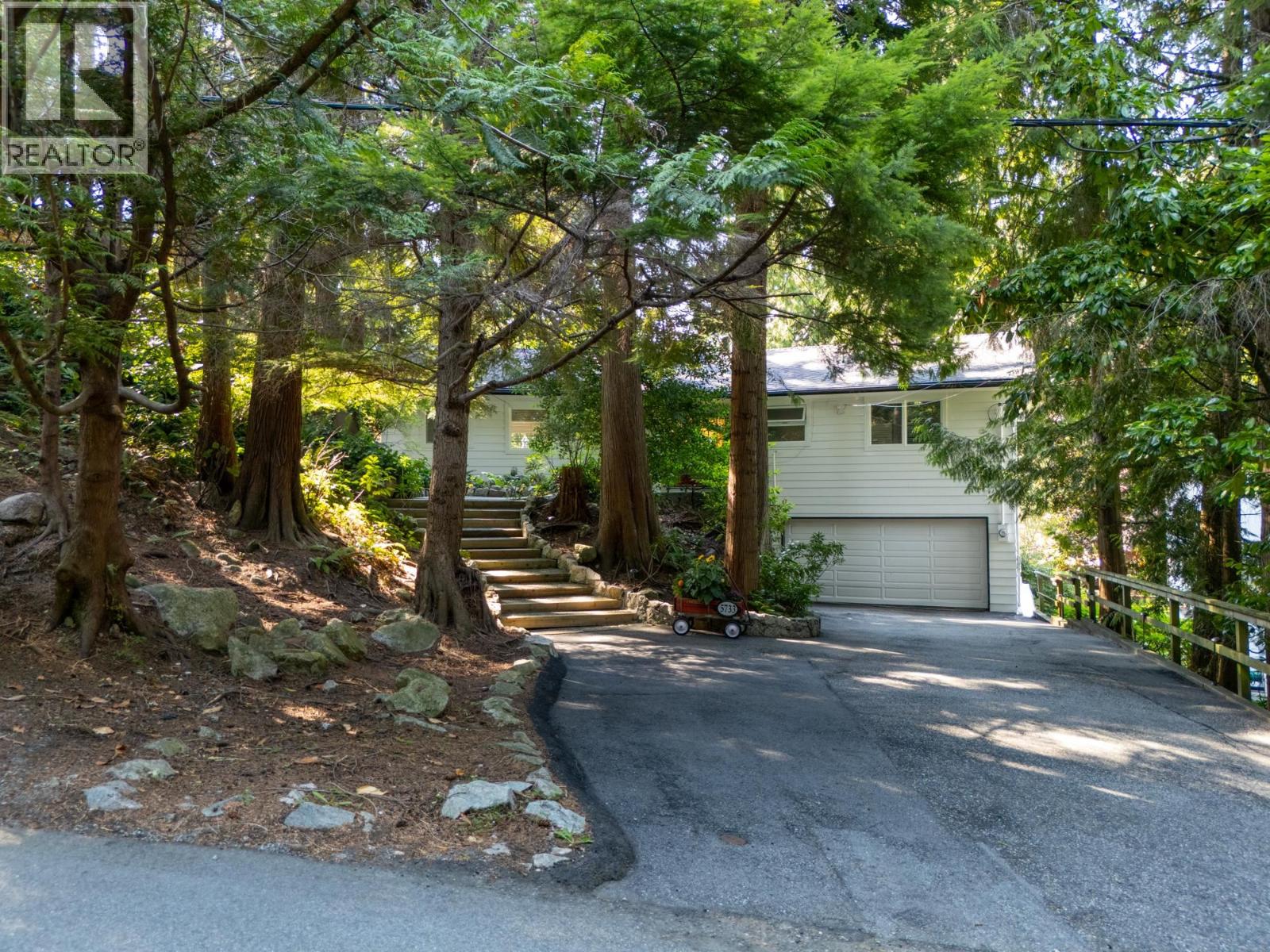 5733 BLUEBELL DRIVE, West Vancouver