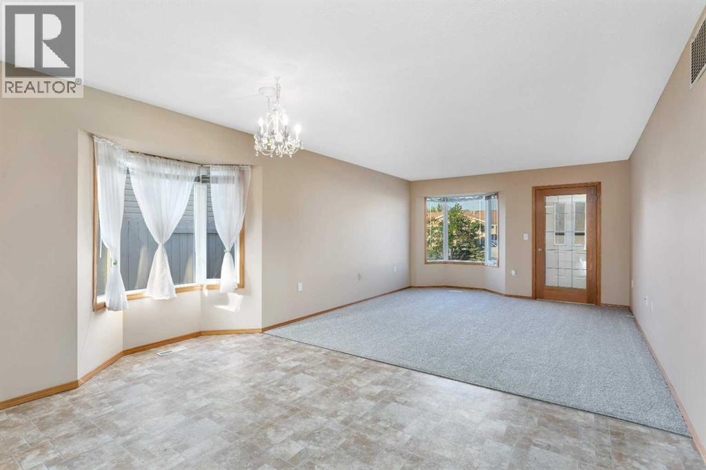 42 Dale Close, Red Deer