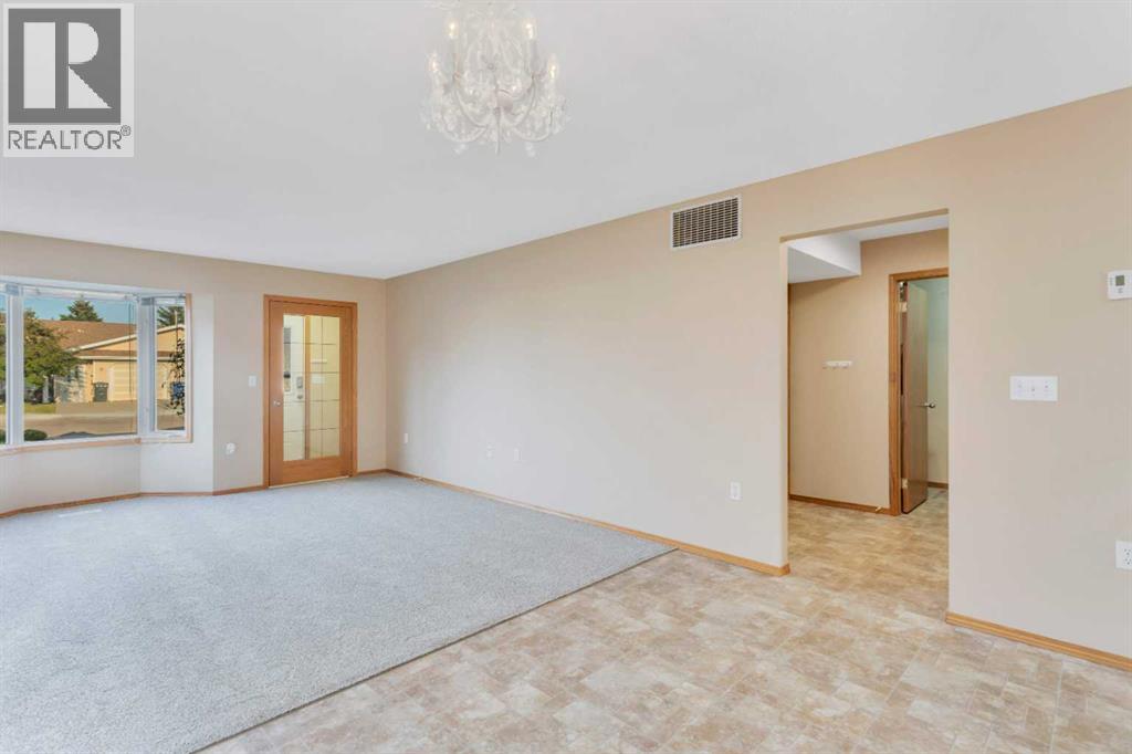 42 Dale Close, Red Deer