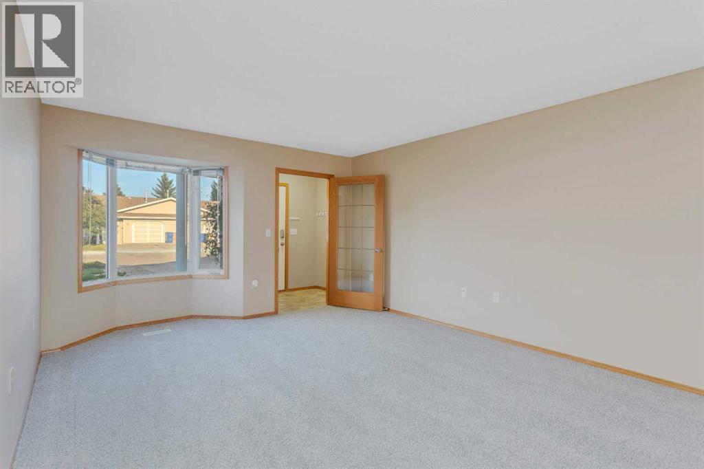 42 Dale Close, Red Deer
