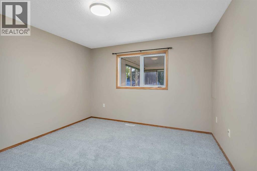 42 Dale Close, Red Deer