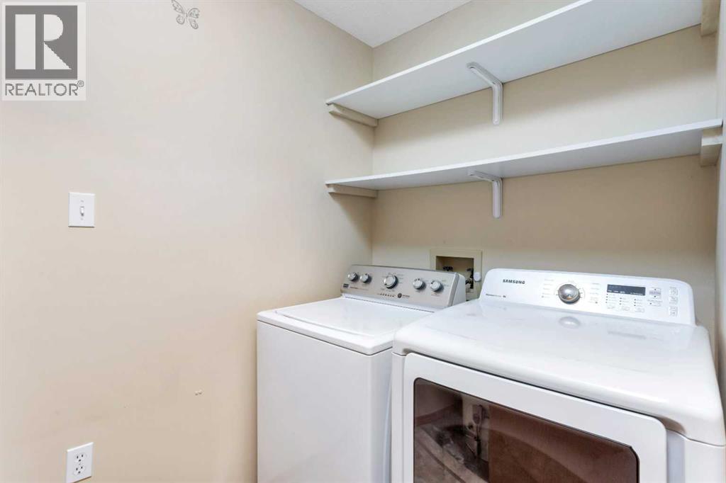 42 Dale Close, Red Deer