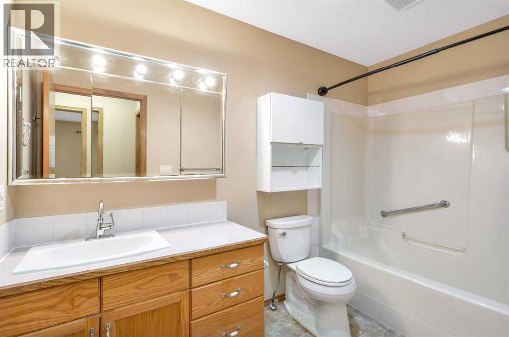 42 Dale Close, Red Deer