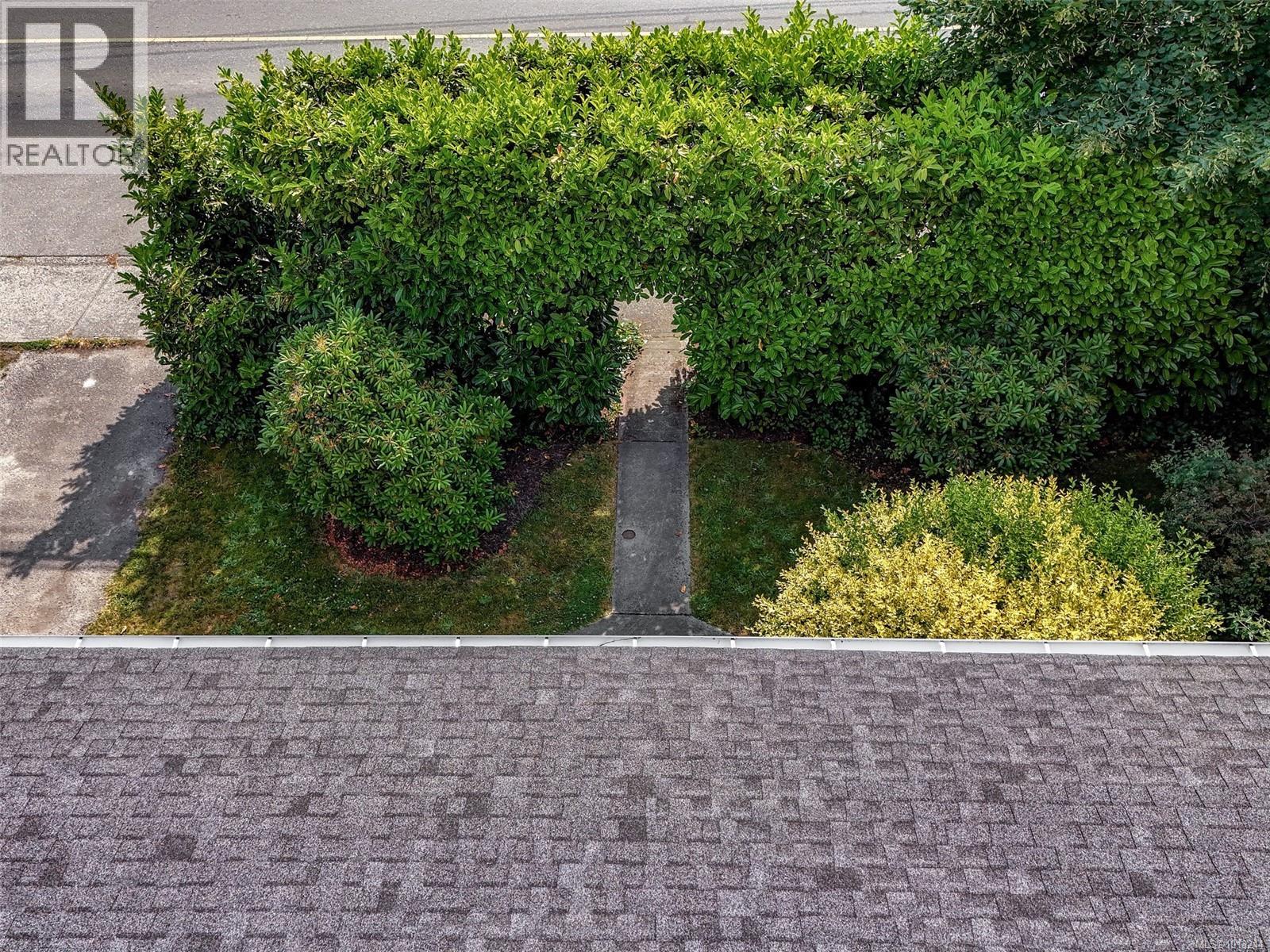 1728 Foul Bay Rd, Victoria