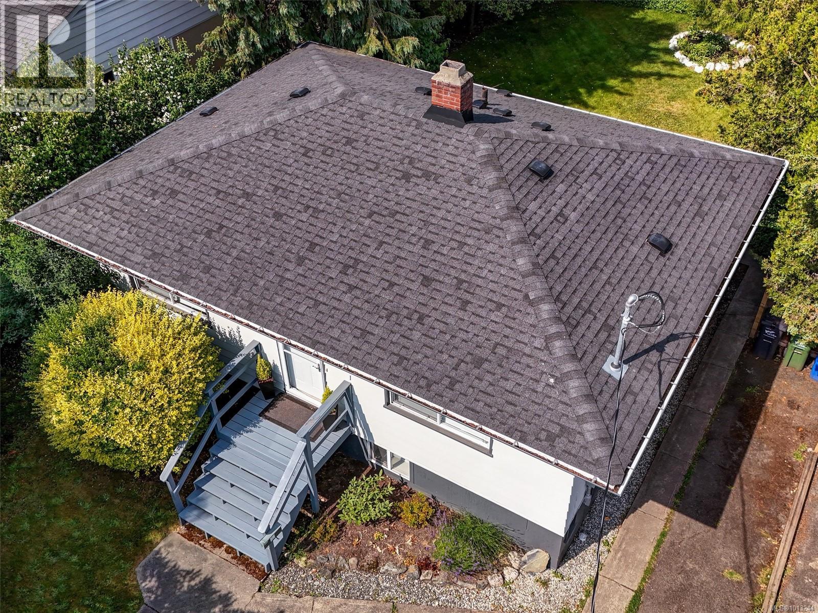 1728 Foul Bay Rd, Victoria