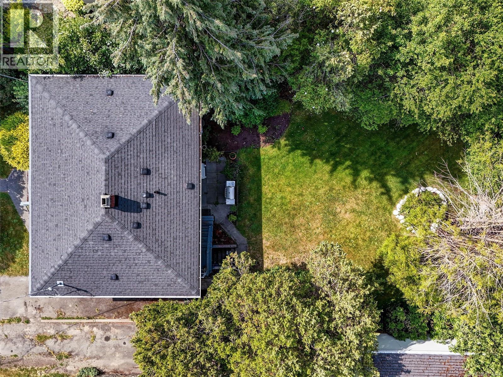 1728 Foul Bay Rd, Victoria