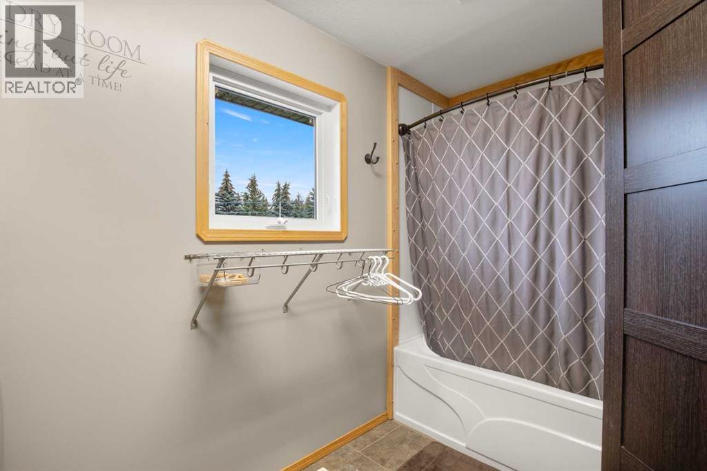 1530 TWP Road 414, Rural Lacombe County