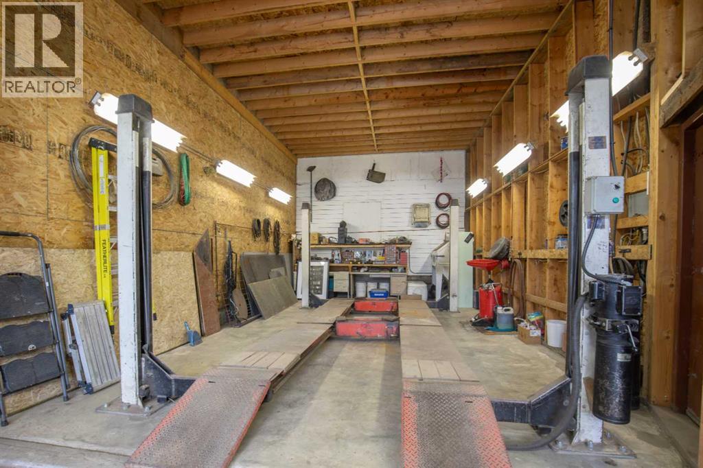 1530 TWP Road 414, Rural Lacombe County