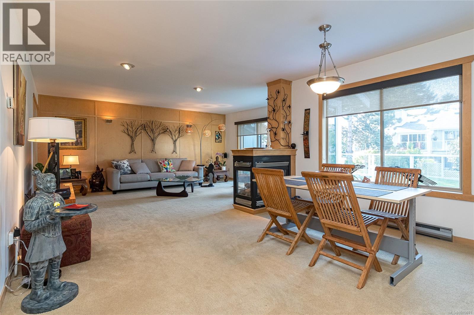18 2020 White Birch Rd, Sidney