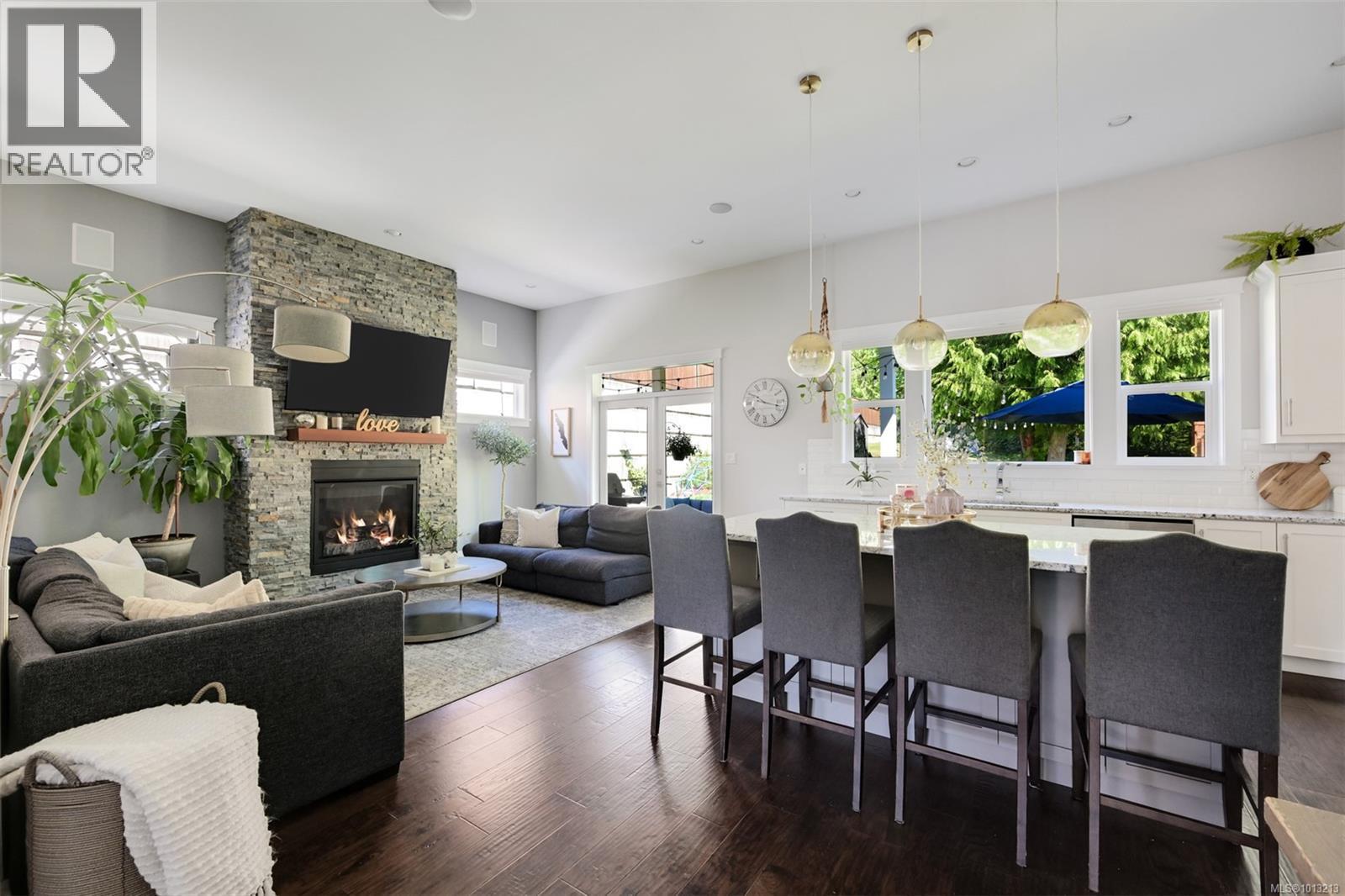 856 Hayden Pl, Mill Bay