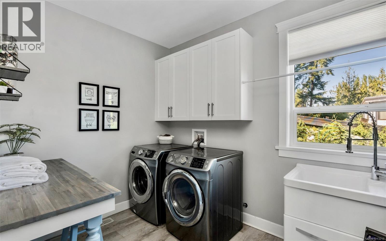 856 Hayden Pl, Mill Bay