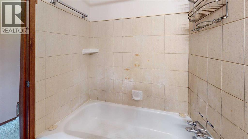 400 Silin Forest Road, Fort McMurray