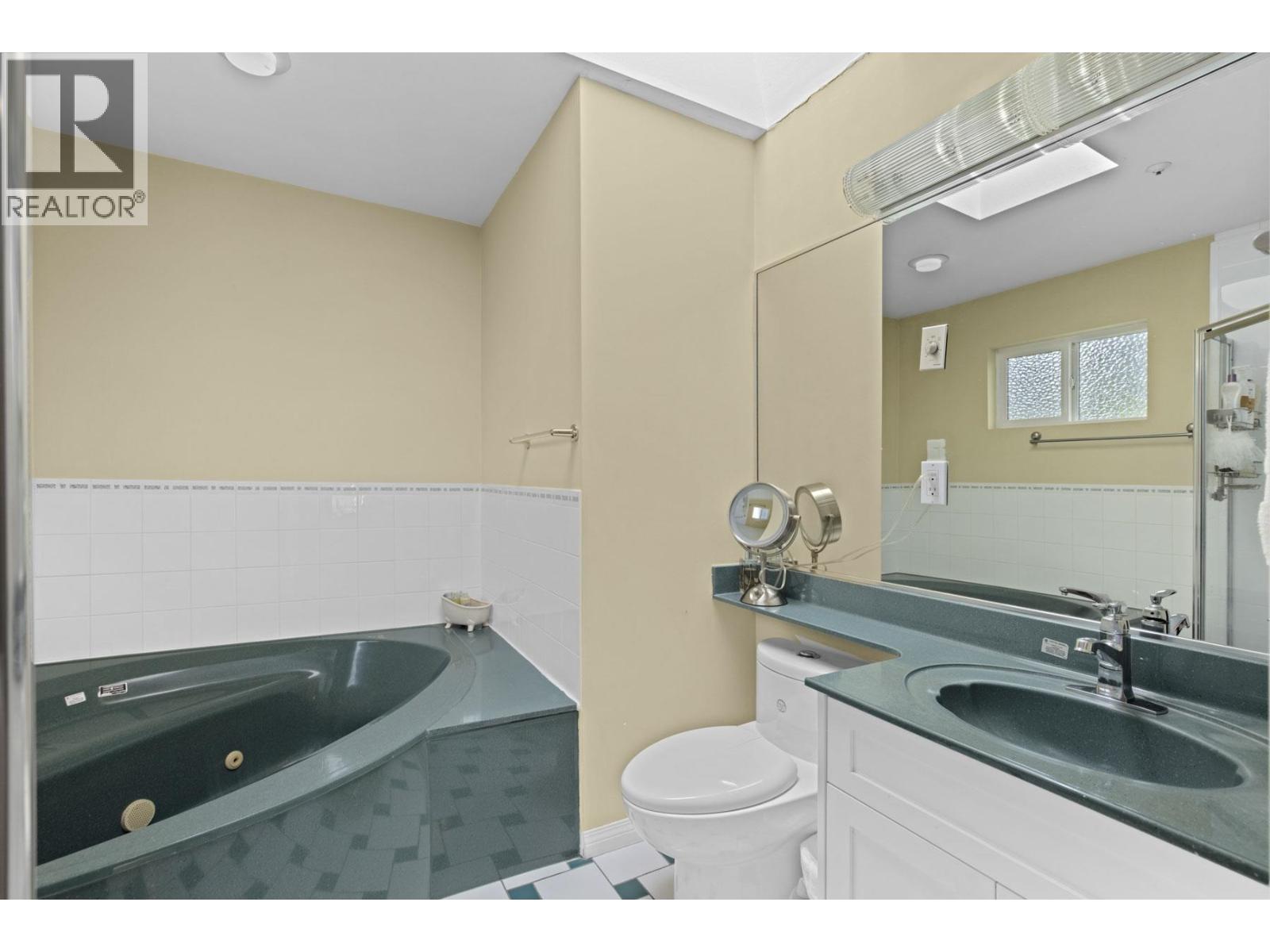1426 FULTON AVENUE, West Vancouver