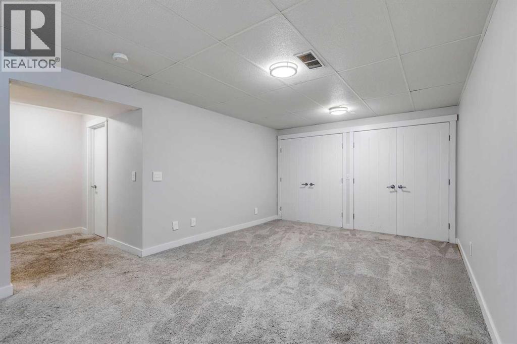 Single Family House for Sale in  Chaparral Court SE Chaparral Calgary 