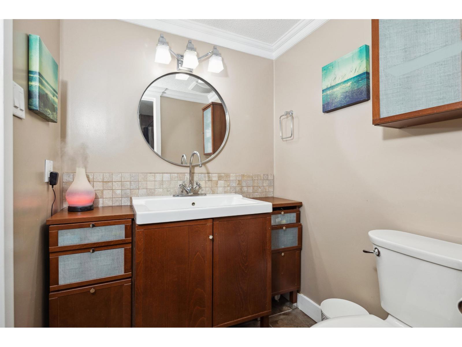 302 1390 MERKLIN STREET, White Rock