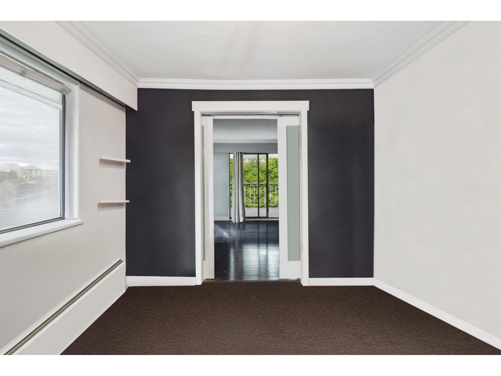 302 1390 MERKLIN STREET, White Rock