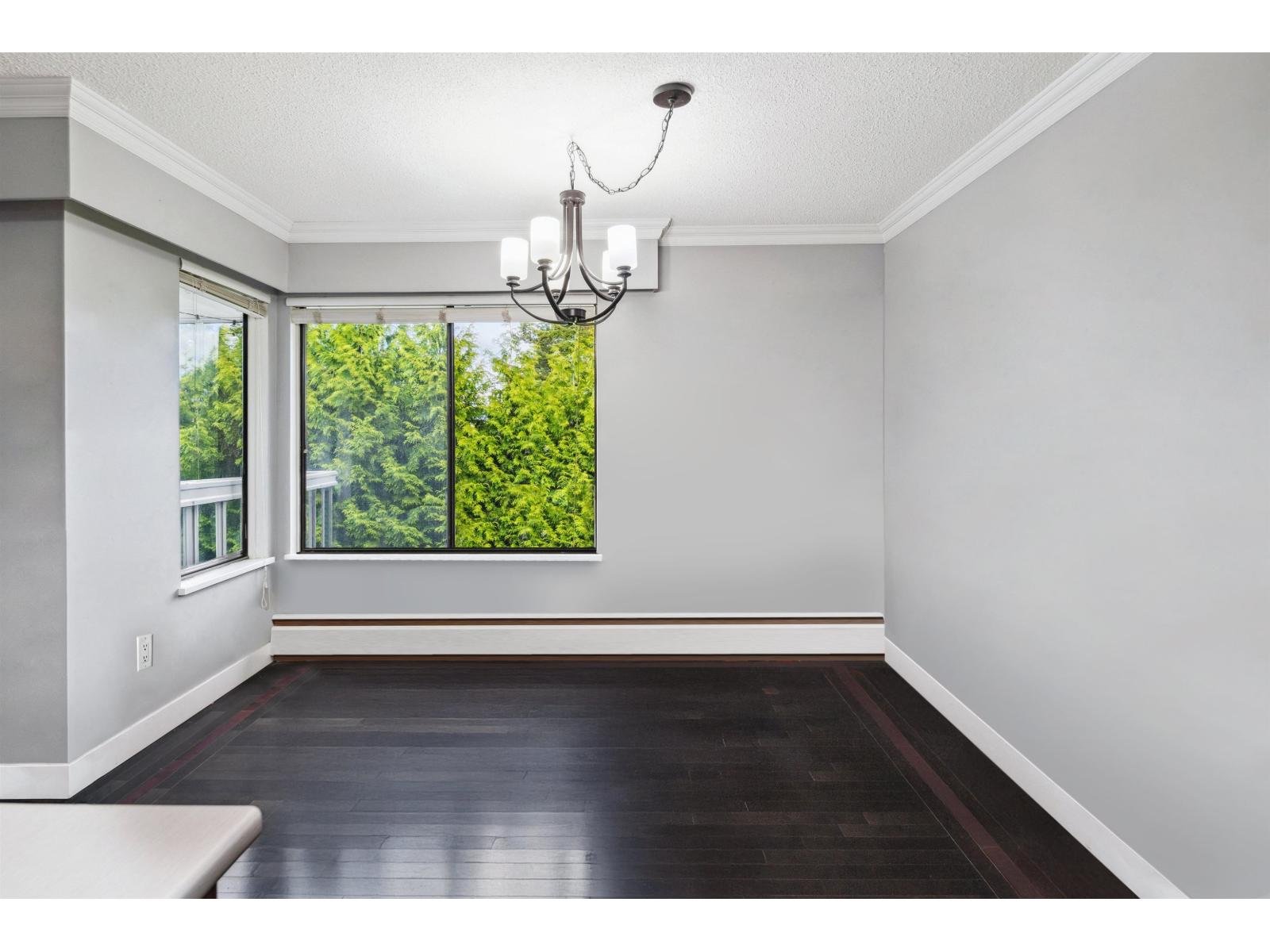 302 1390 MERKLIN STREET, White Rock