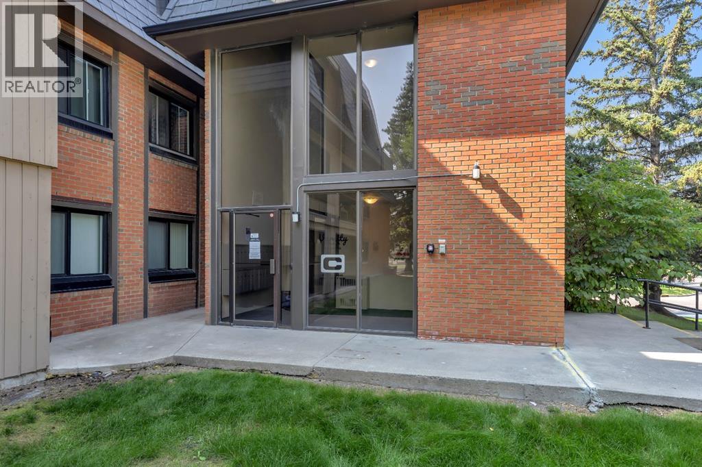 3303, 4001C 49 Street NW, Calgary, Alberta