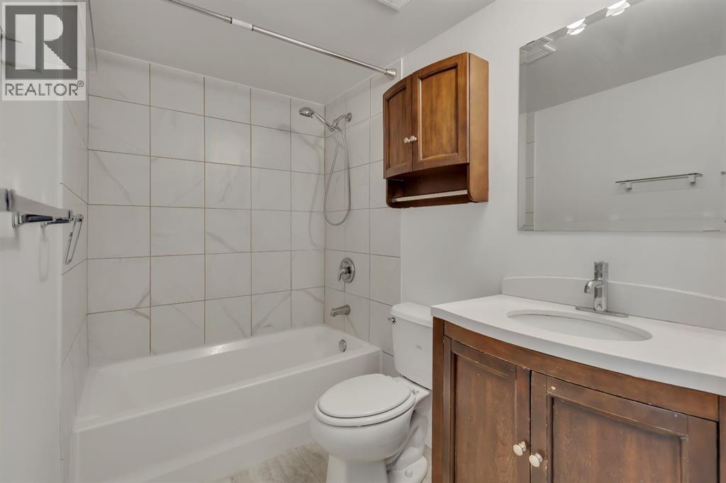 Single Family House for Sale in  C  Street NW Varsity Calgary 