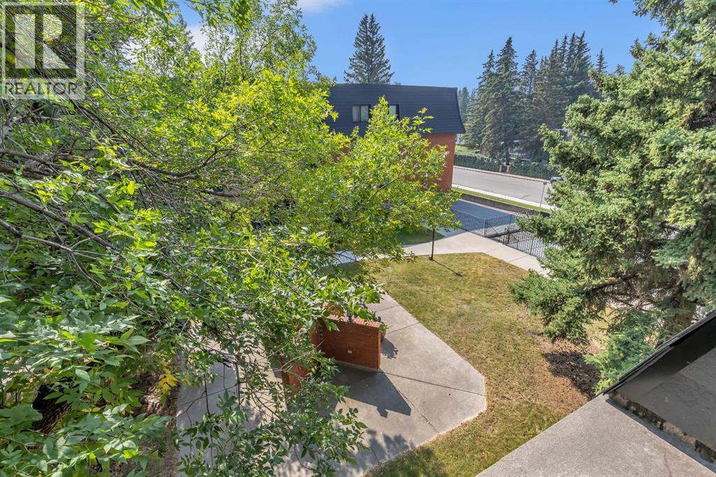 Single Family House for Sale in  C  Street NW Varsity Calgary 