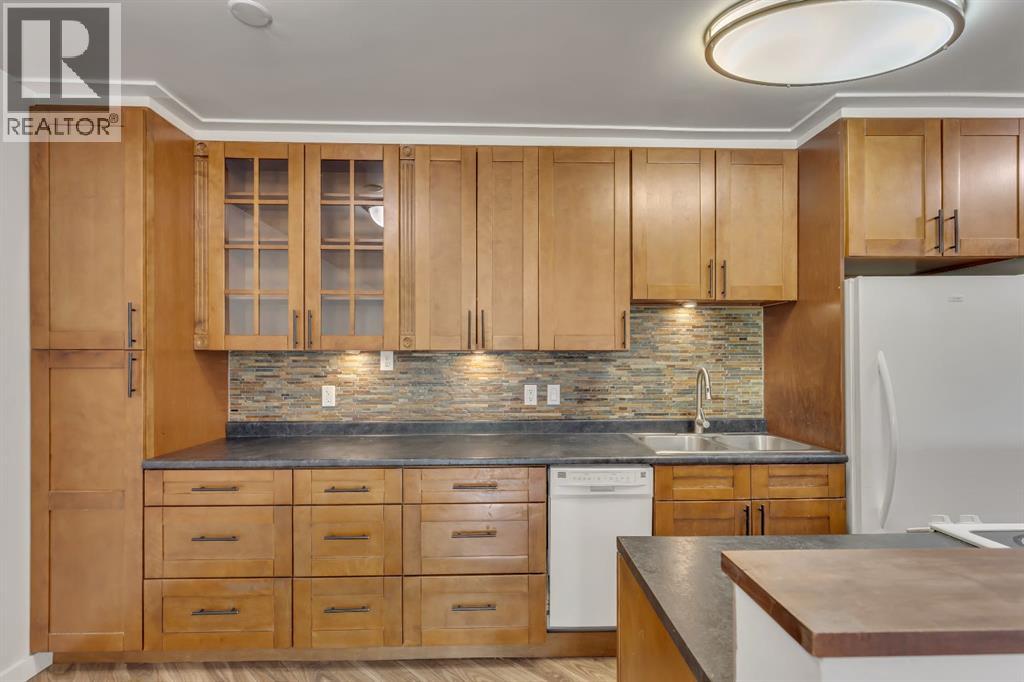 Single Family House for Sale in  C  Street NW Varsity Calgary 