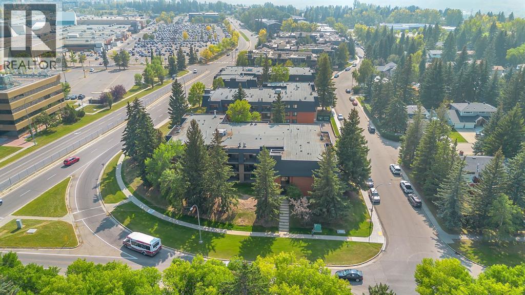 Single Family House for Sale in  C  Street NW Varsity Calgary 
