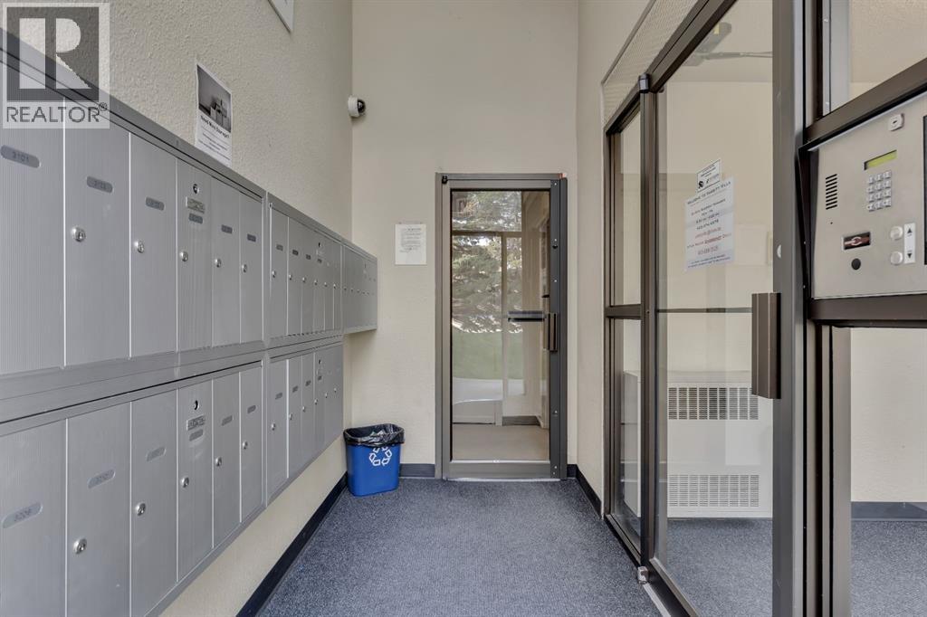 Single Family House for Sale in  C  Street NW Varsity Calgary 