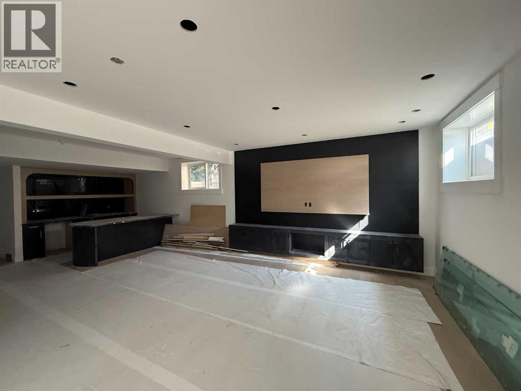 Single Family House for Sale in  Broadview Road NW West Hillhurst Calgary 