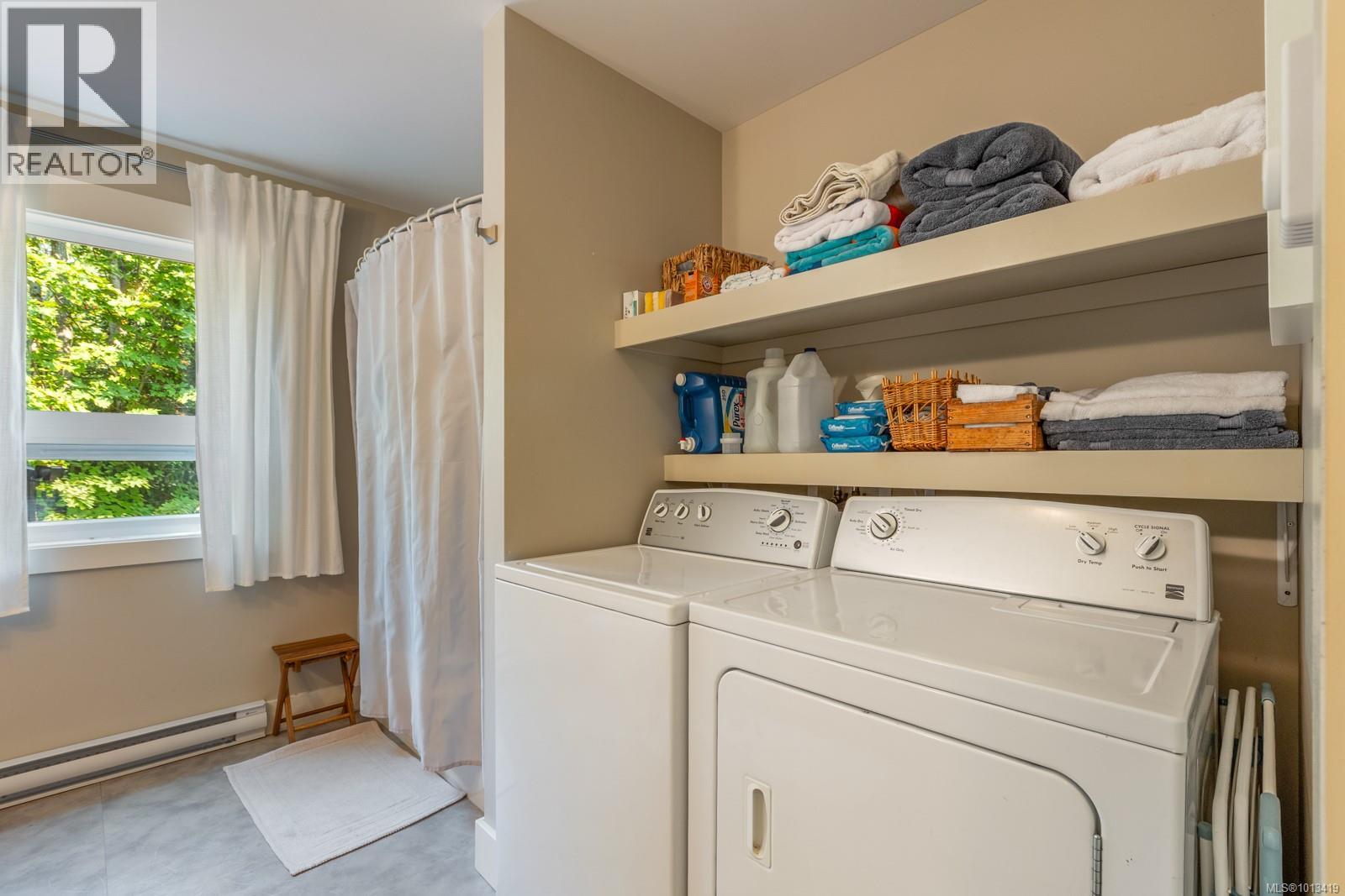 6531 Country Rd, Fanny Bay