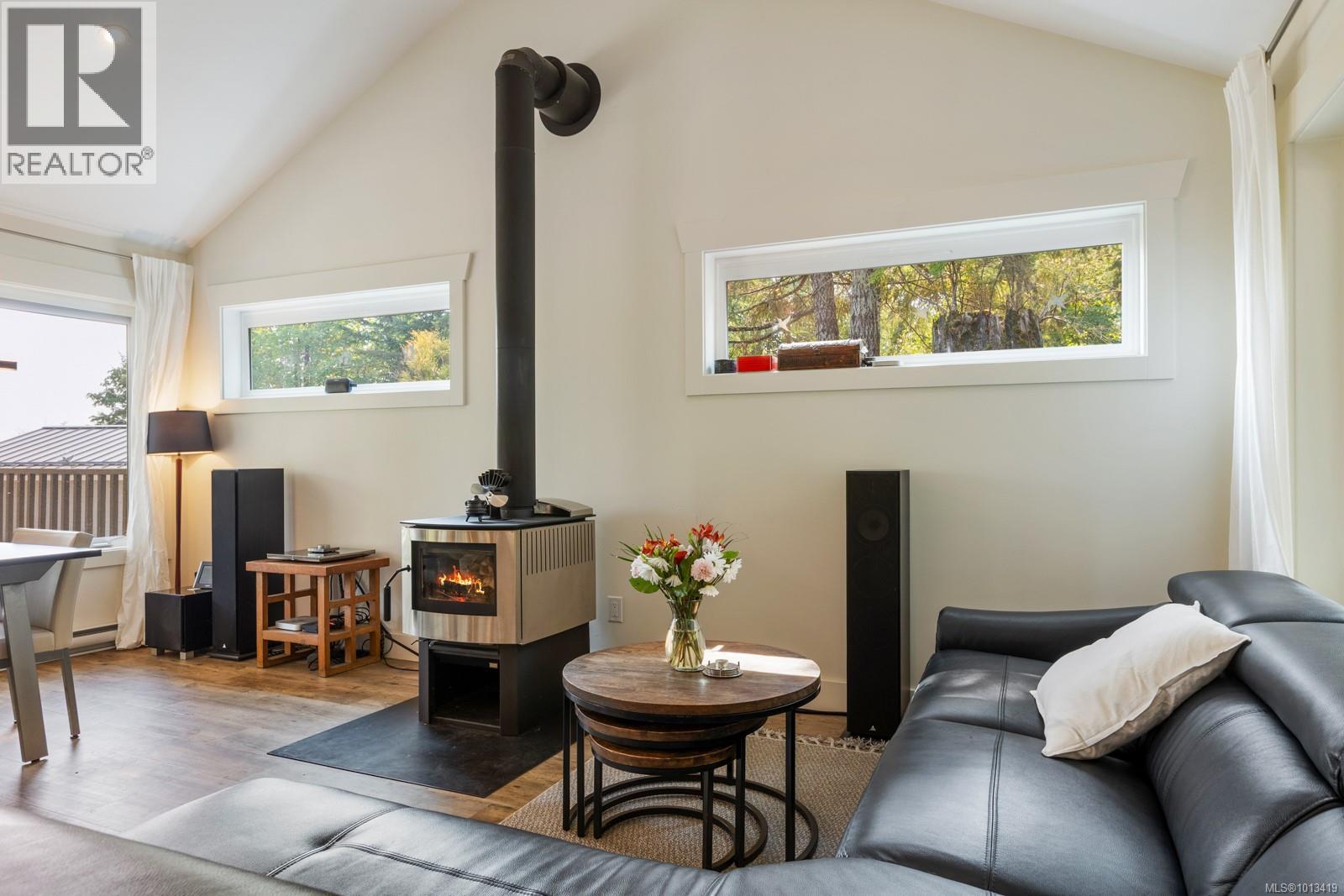 6531 Country Rd, Fanny Bay