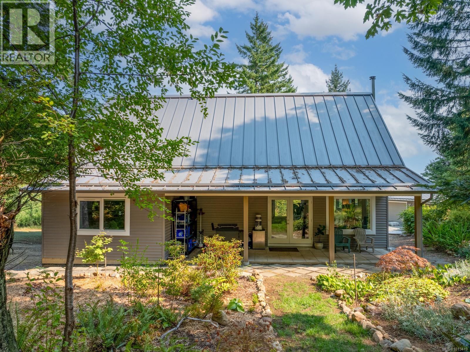 6531 Country Rd, Fanny Bay