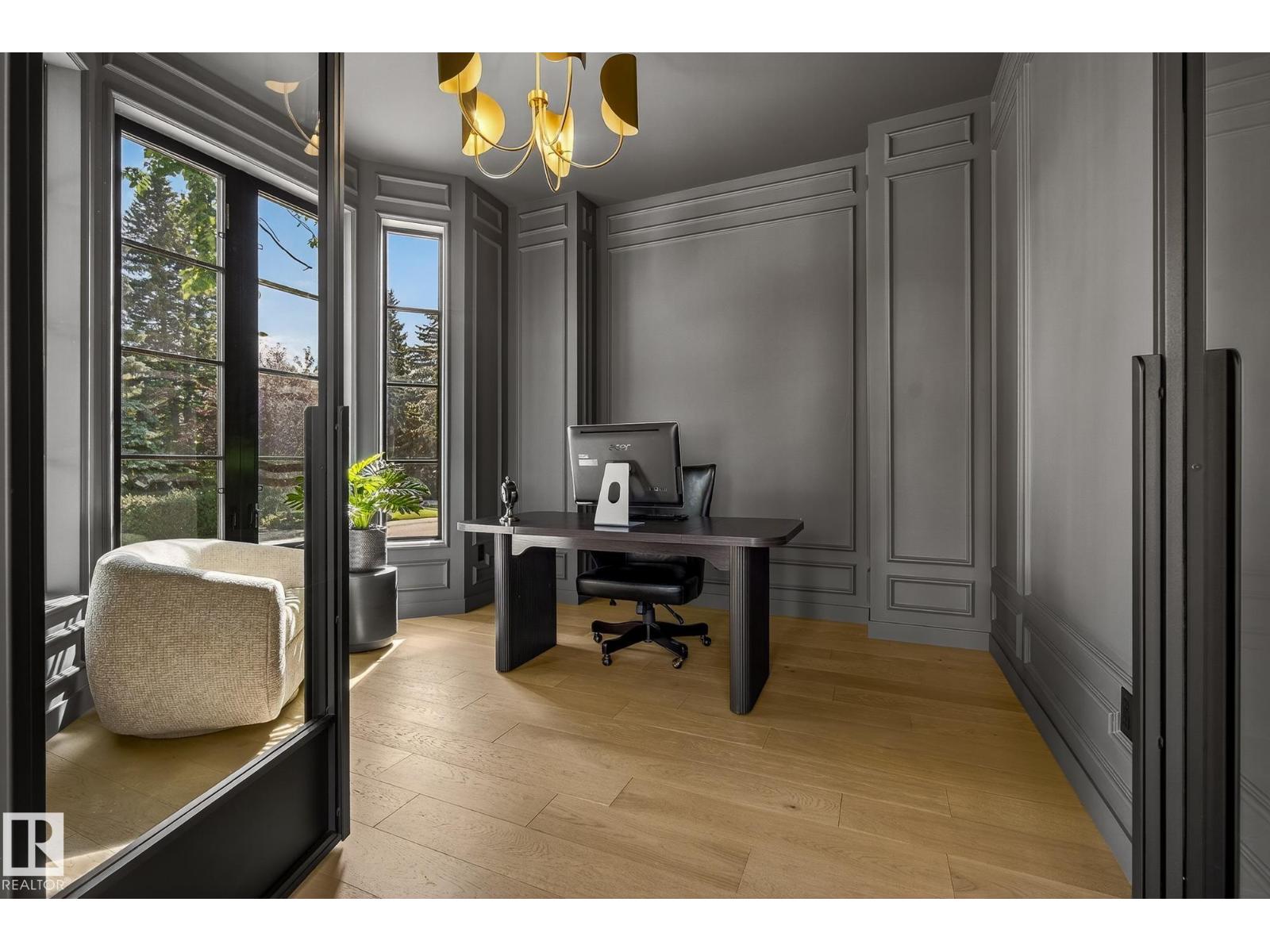 13804 85 AV NW, Edmonton