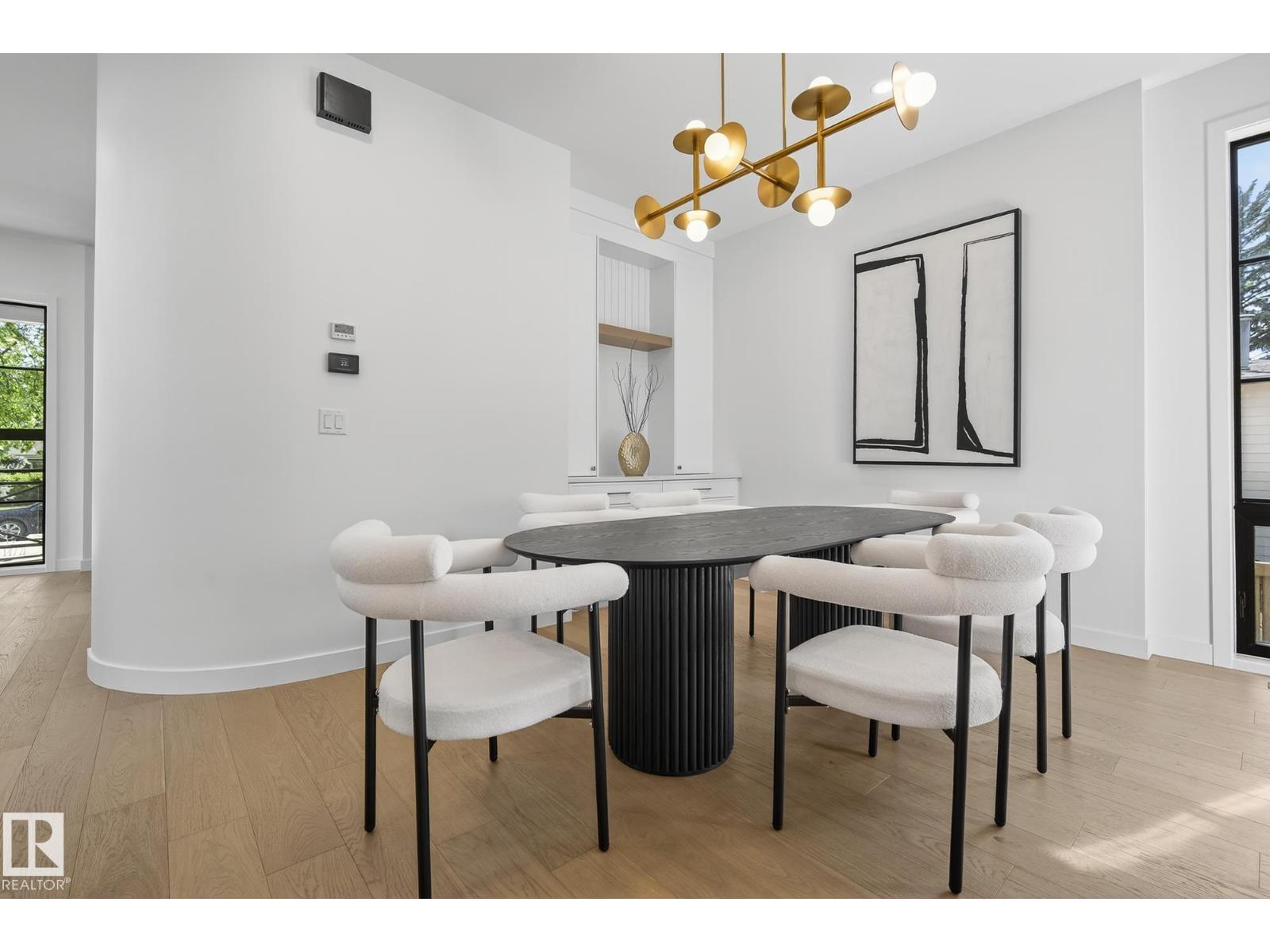 13804 85 AV NW, Edmonton