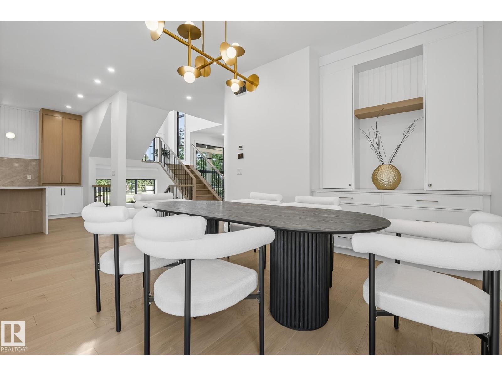 13804 85 AV NW, Edmonton