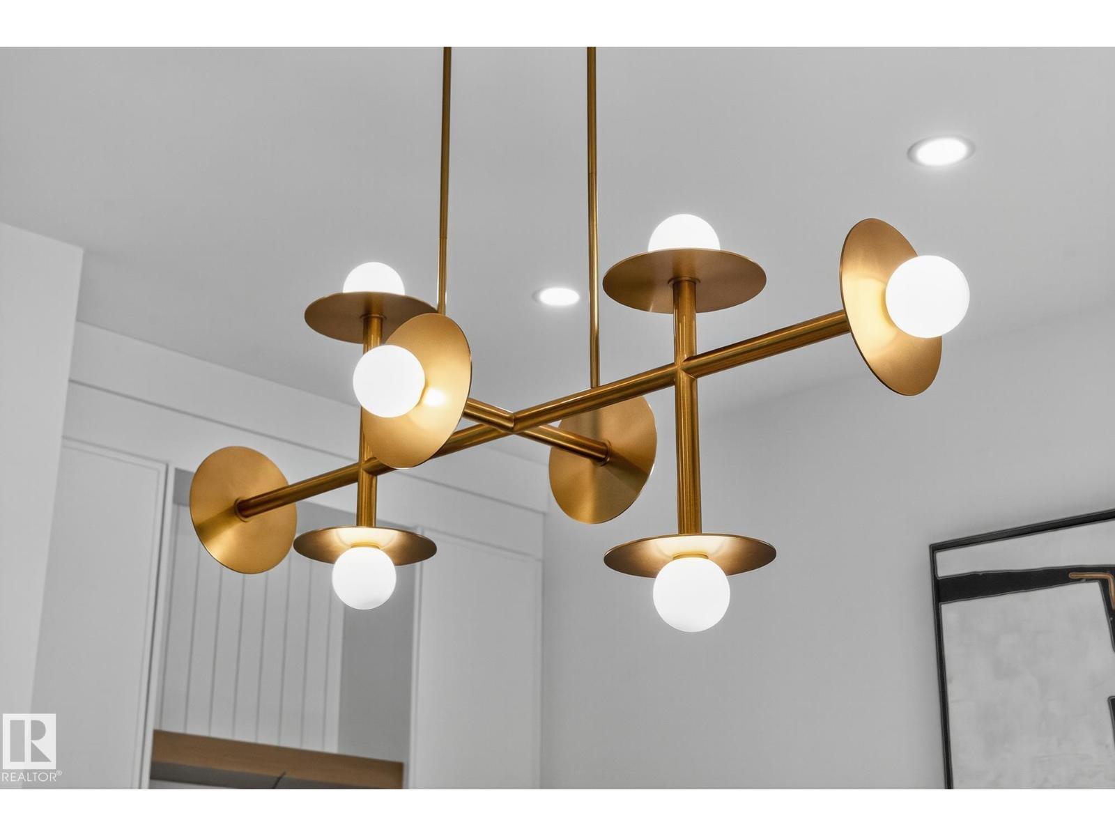 13804 85 AV NW, Edmonton