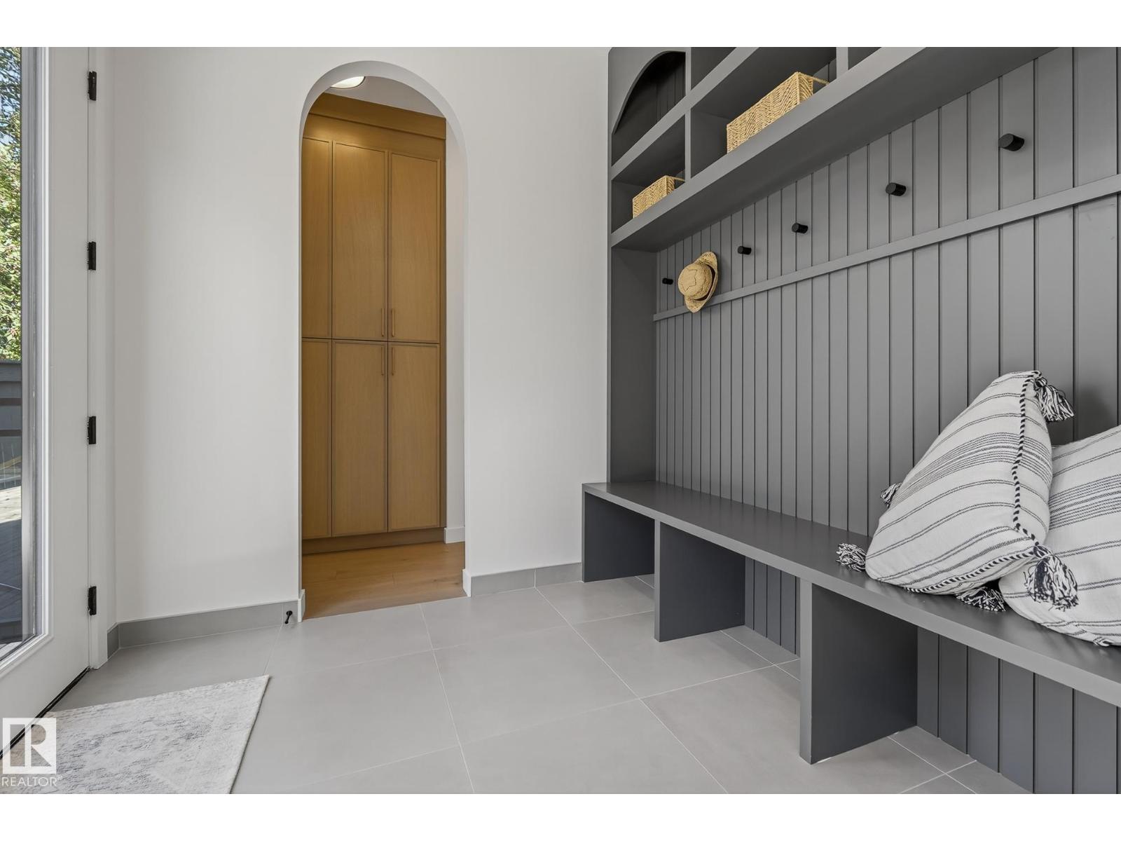 13804 85 AV NW, Edmonton