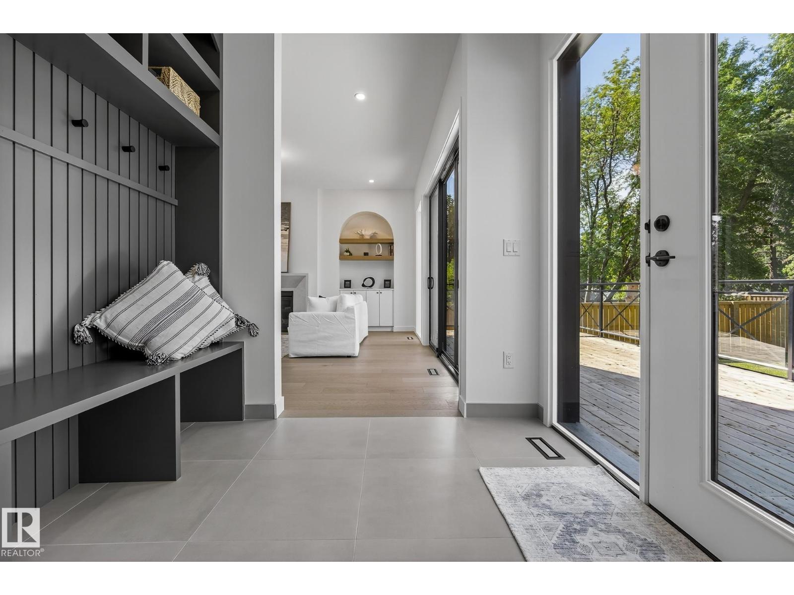 13804 85 AV NW, Edmonton