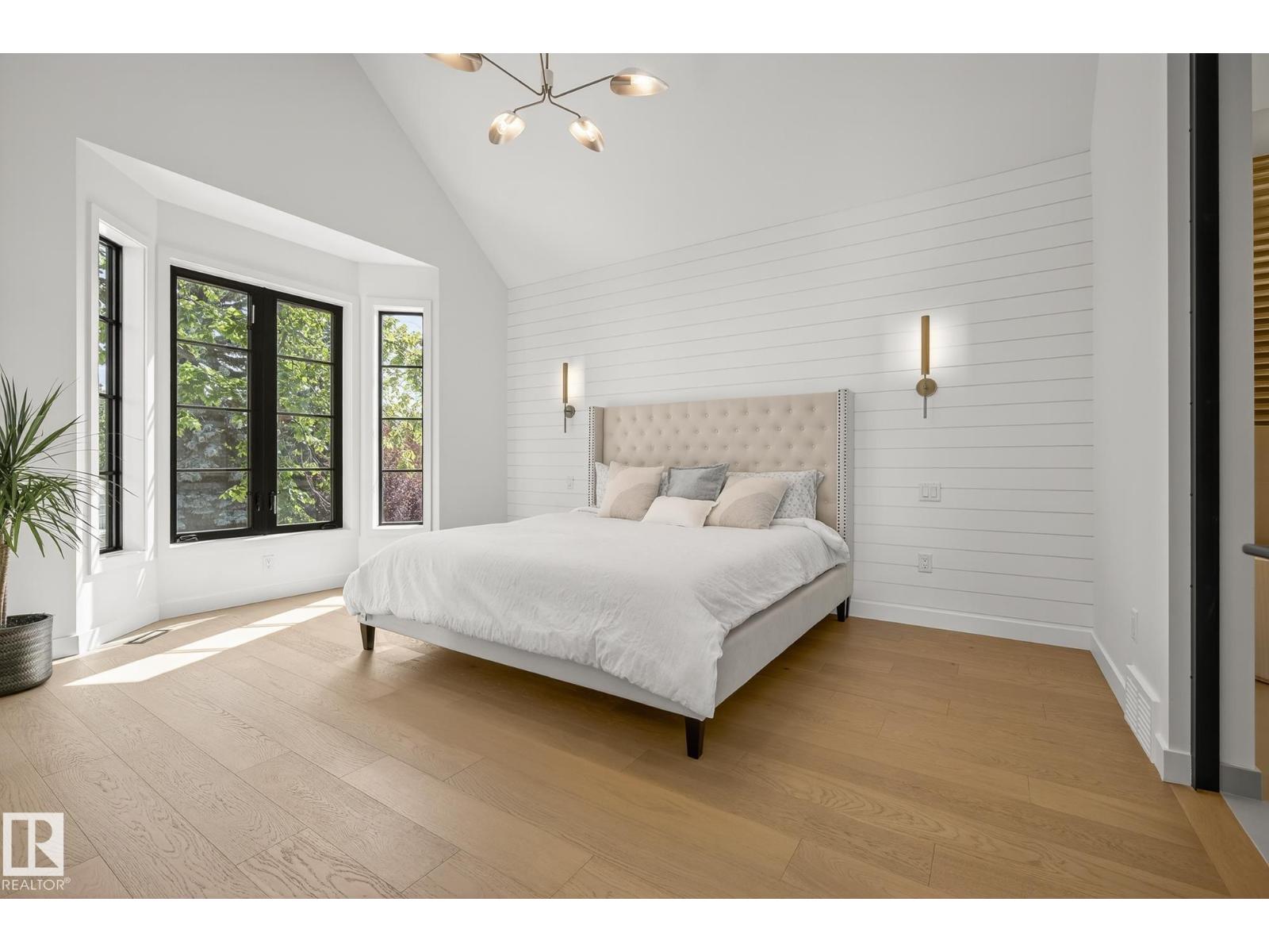 13804 85 AV NW, Edmonton