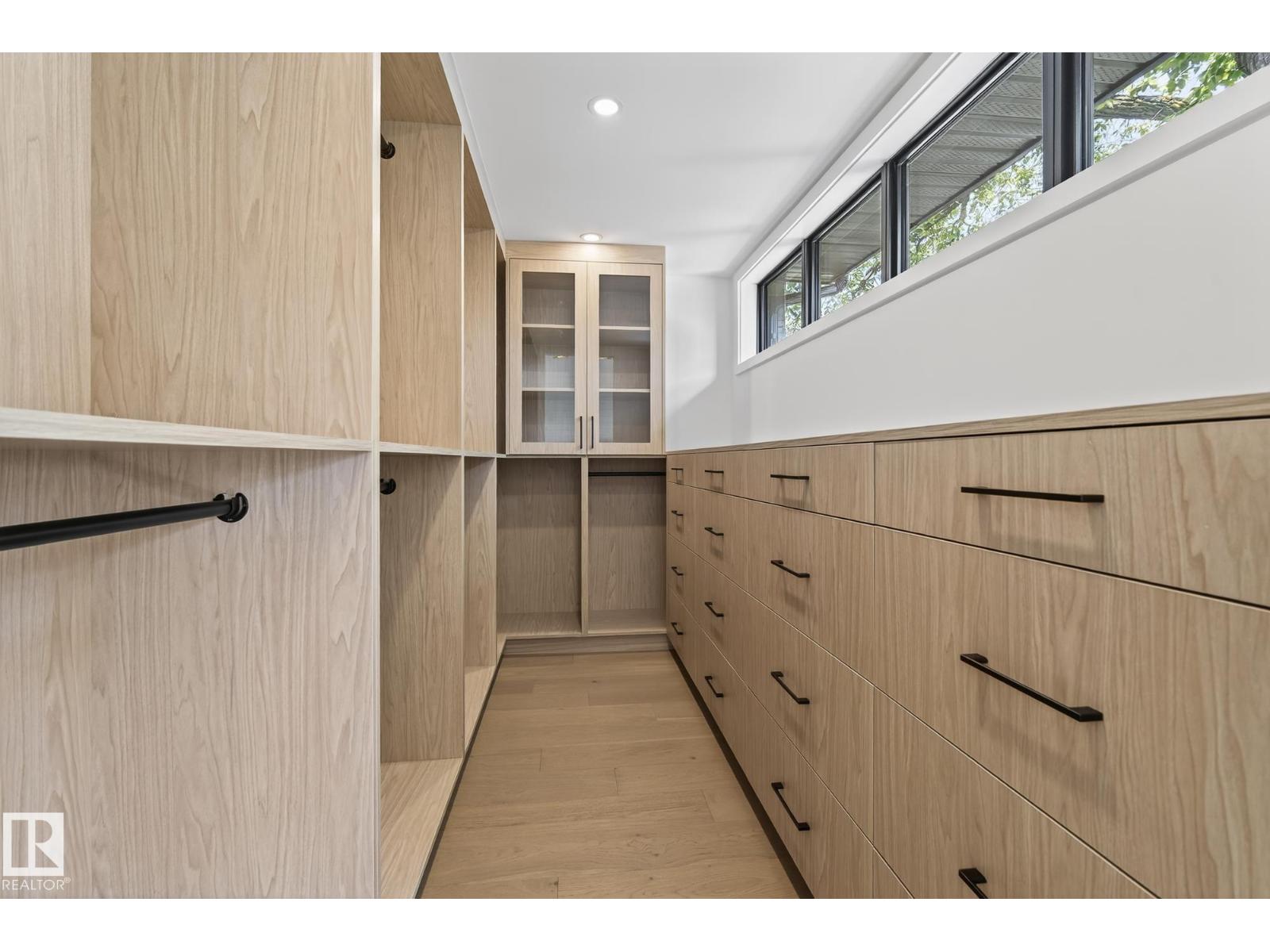 13804 85 AV NW, Edmonton