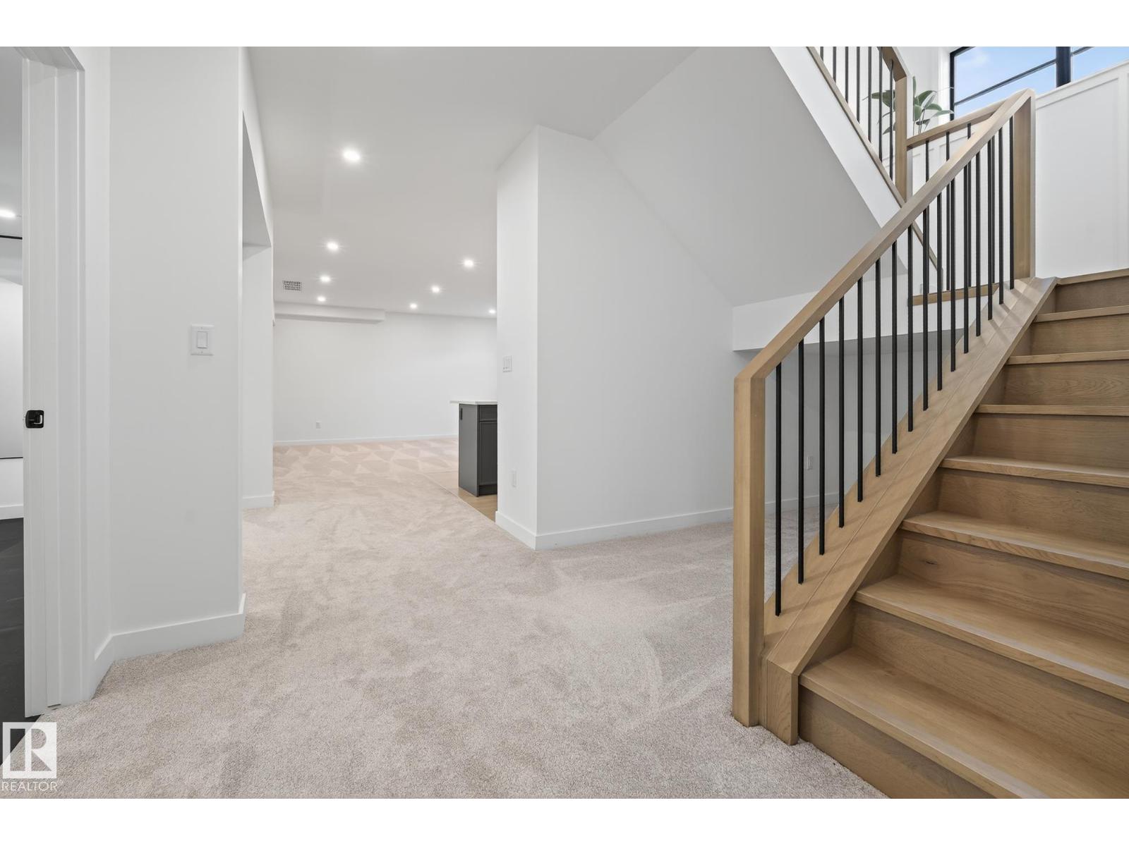 13804 85 AV NW, Edmonton